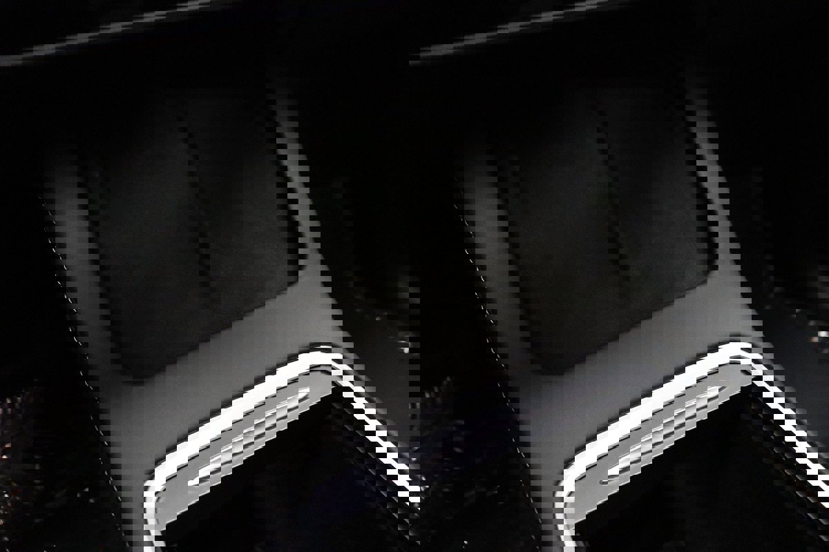 Used 2022 Tesla Model Y Long Range image 39