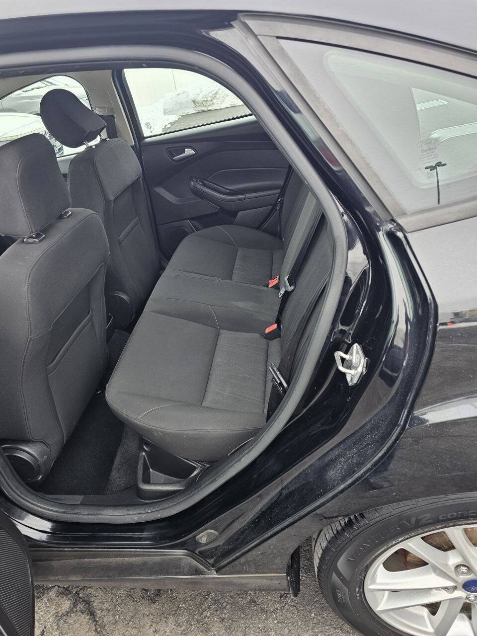 Used 2016 Ford Focus SE FWD image 15