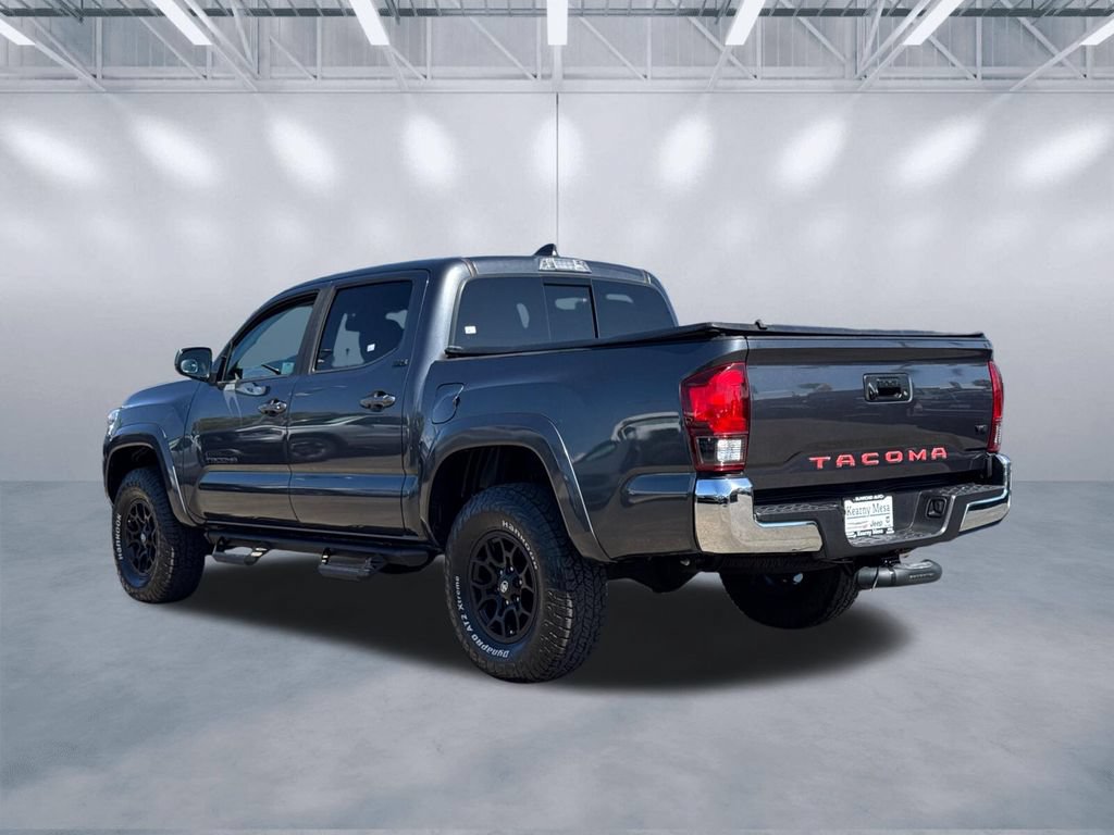 Used 2020 Toyota Tacoma SR5 RWD image 4