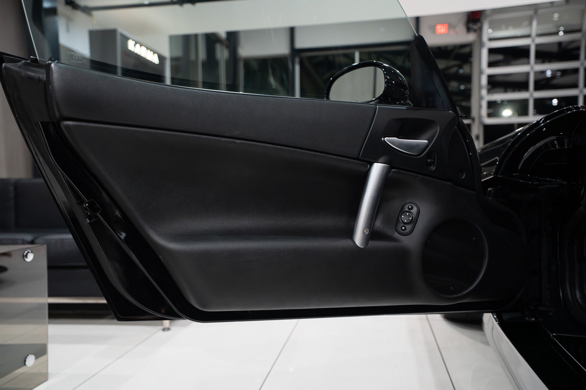 Used 2010 Dodge Viper ACR RWD image 5