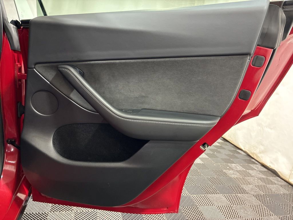 Used 2023 Tesla Model Y Long Range image 14