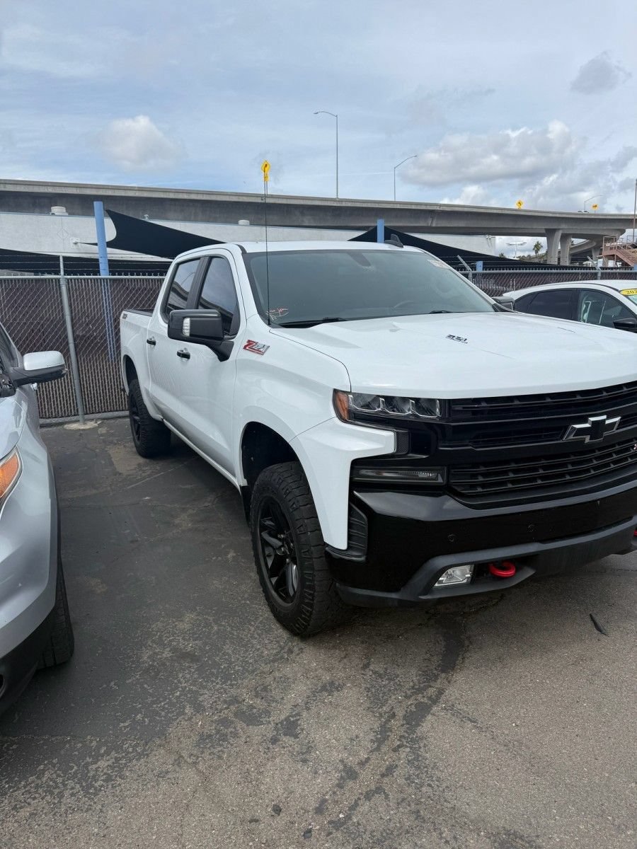 Used 2021 Chevrolet Silverado 1500 LT Trail Boss w/ Convenience Package II AWD/4WD image 2