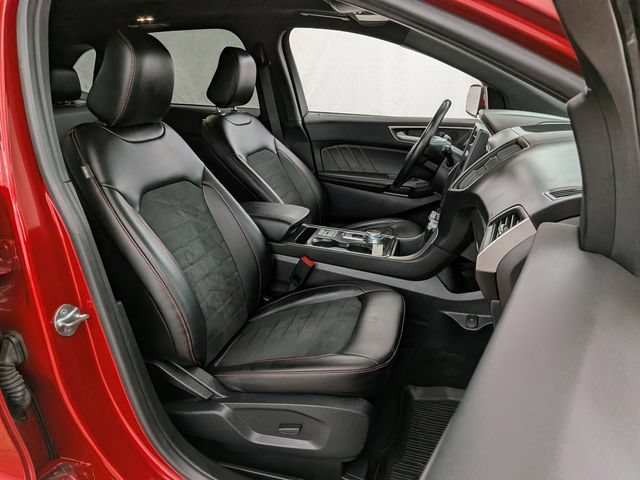 Used 2021 Ford Edge ST-Line w/ Cold Weather Package AWD/4WD image 22