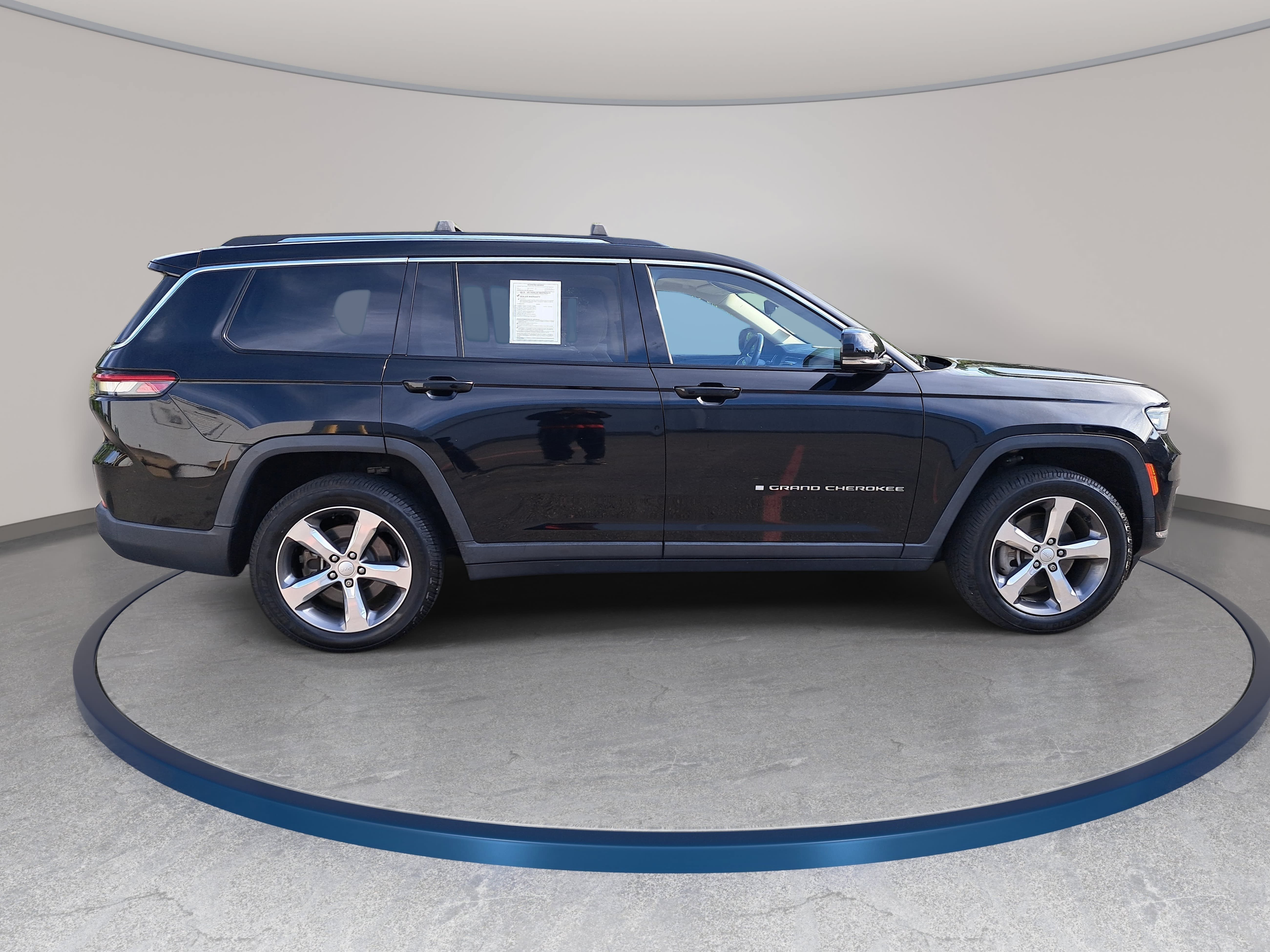 Used 2021 Jeep Grand Cherokee L Limited AWD/4WD image 4