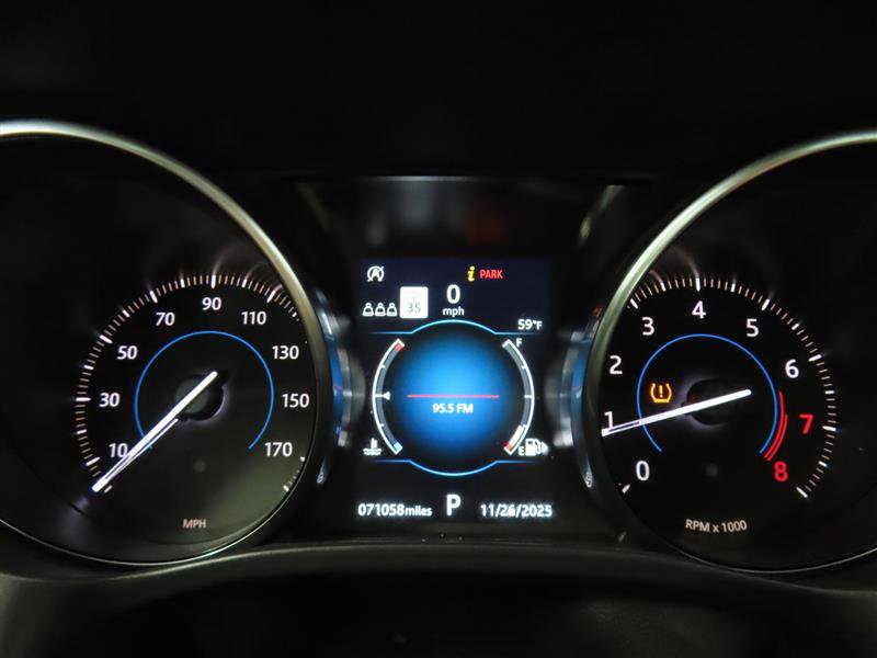 Used 2020 Jaguar F-PACE Premium image 21