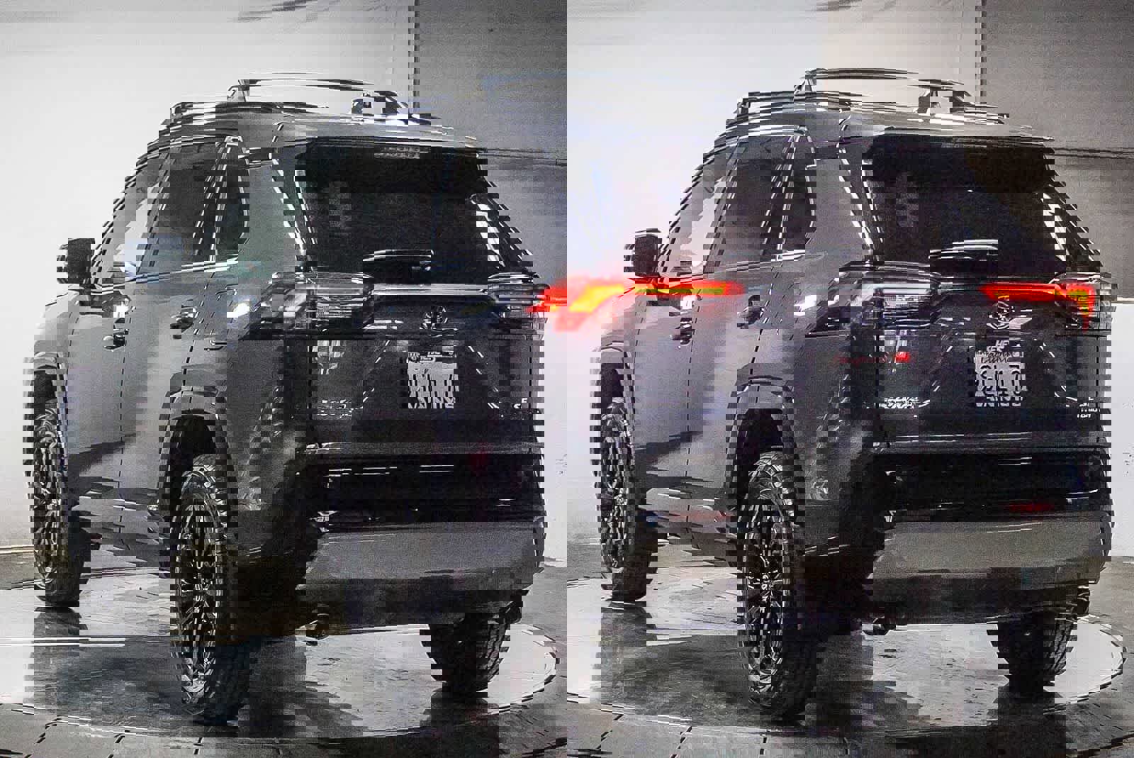 Certified 2023 Toyota RAV4 SE image 9