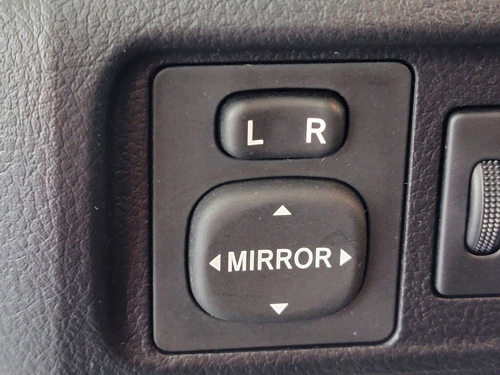Used 2014 Toyota 4Runner Limited AWD/4WD image 28