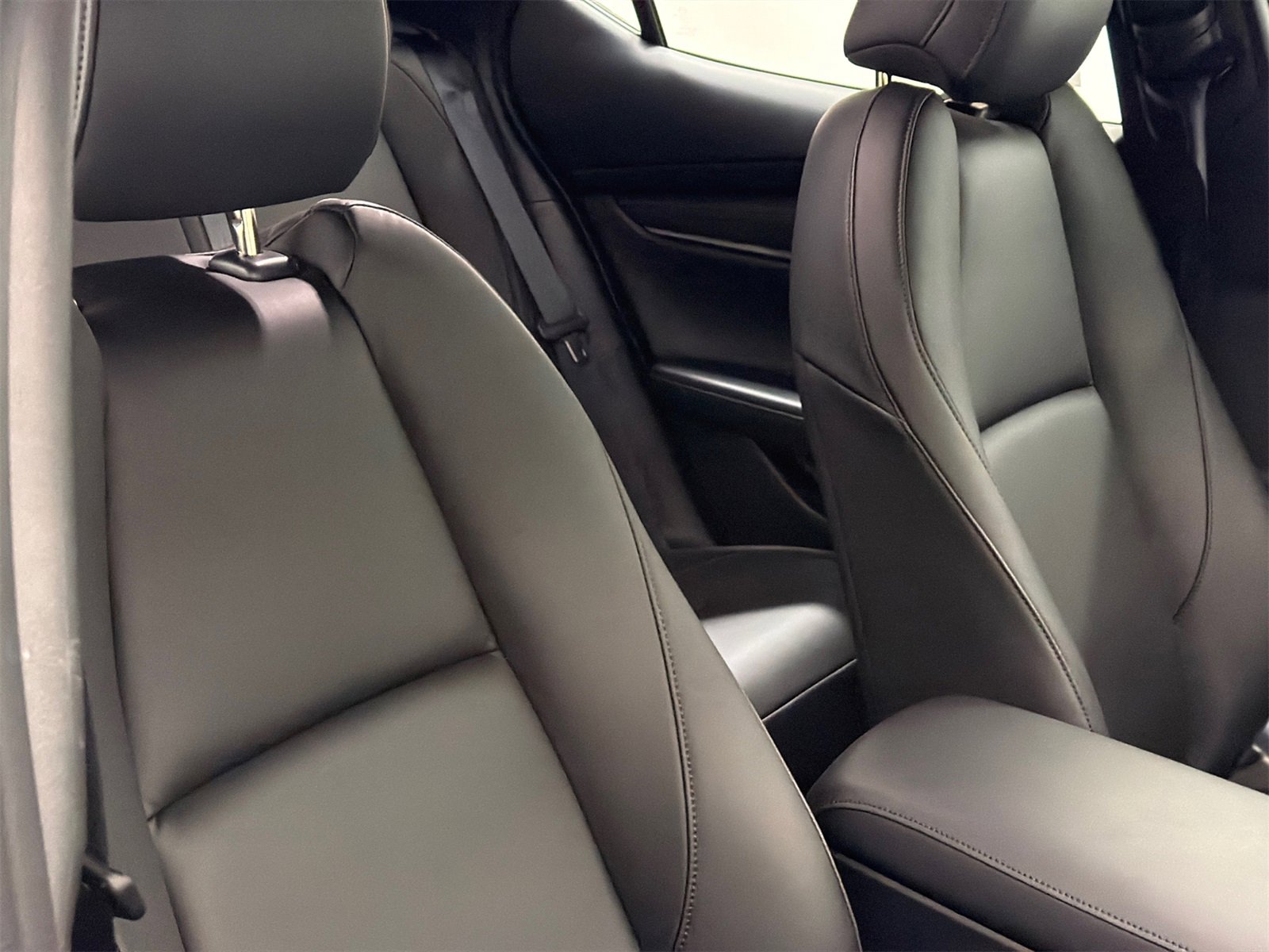 Certified 2025 MAZDA MAZDA3 s Sport image 11