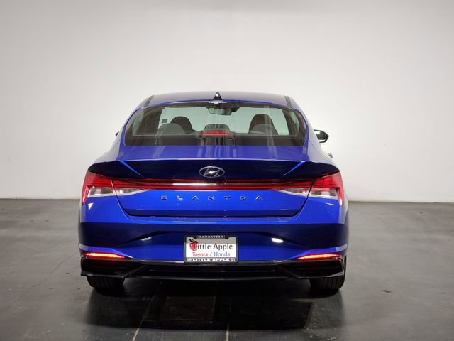 Used 2022 Hyundai Elantra SEL w/ Convenience + Premium Package FWD image 28