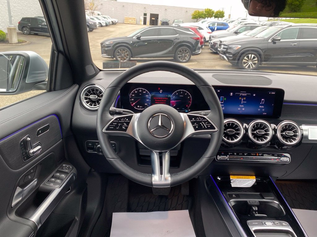 Used 2026 Mercedes-Benz GLB 250 4MATIC image 12