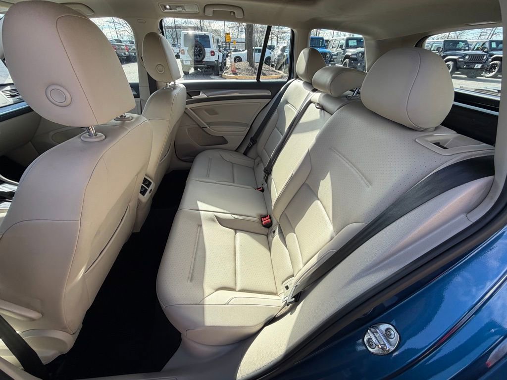 Used 2017 Volkswagen Golf Alltrack SE image 18