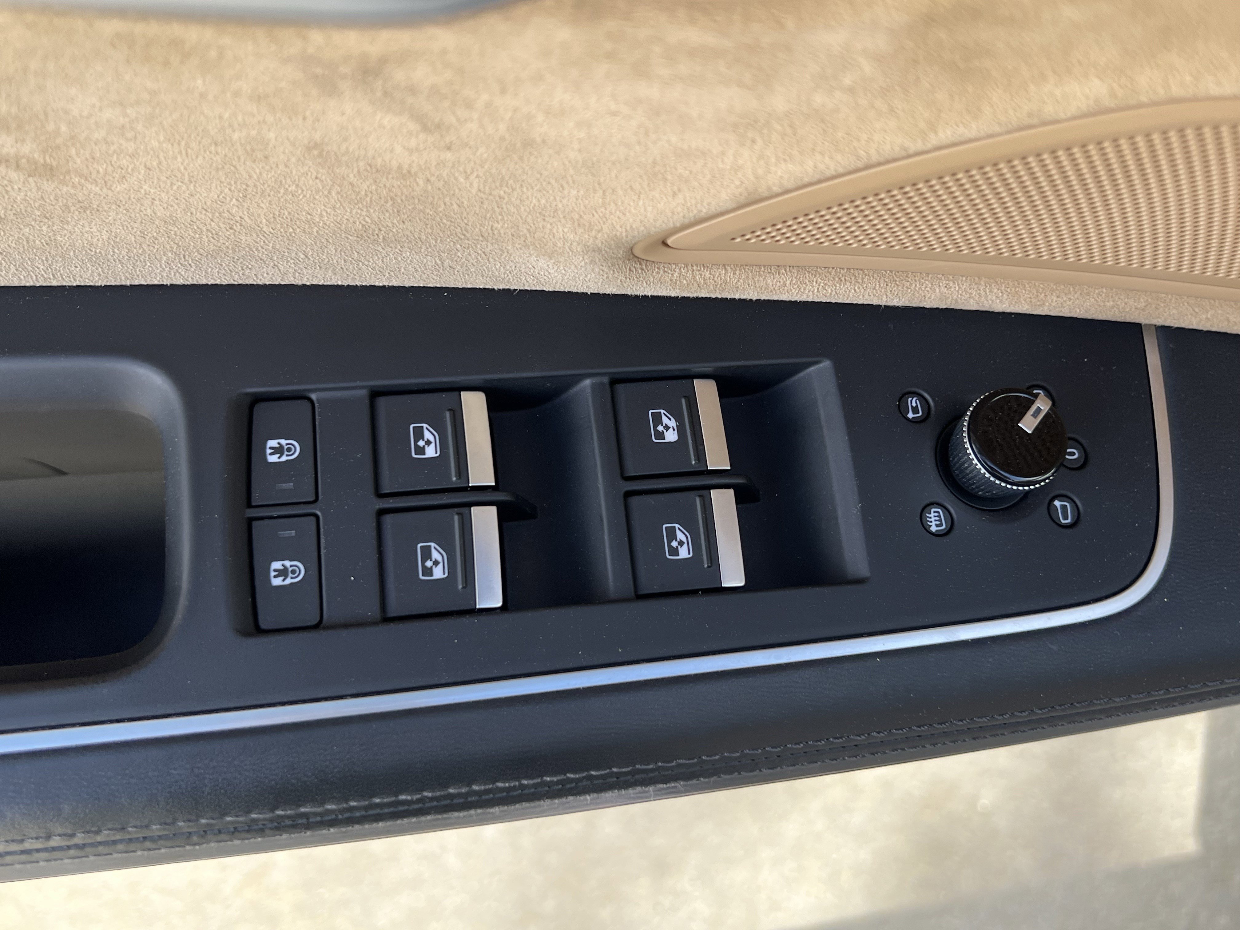 Used 2021 Audi A8 L 4.0T w/ Executive Plus Package image 15