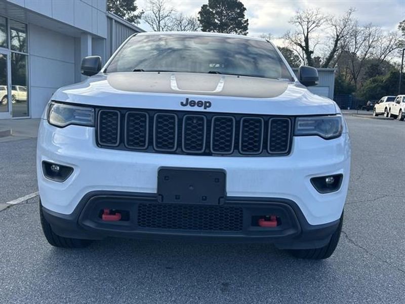 Used 2017 Jeep Grand Cherokee Trailhawk w/ Trailhawk Luxury Group AWD/4WD image 2