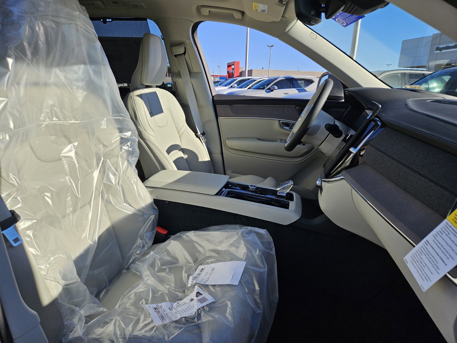 New 2026 Volvo XC90 B6 Ultra w/ Protection Package AWD/4WD image 12