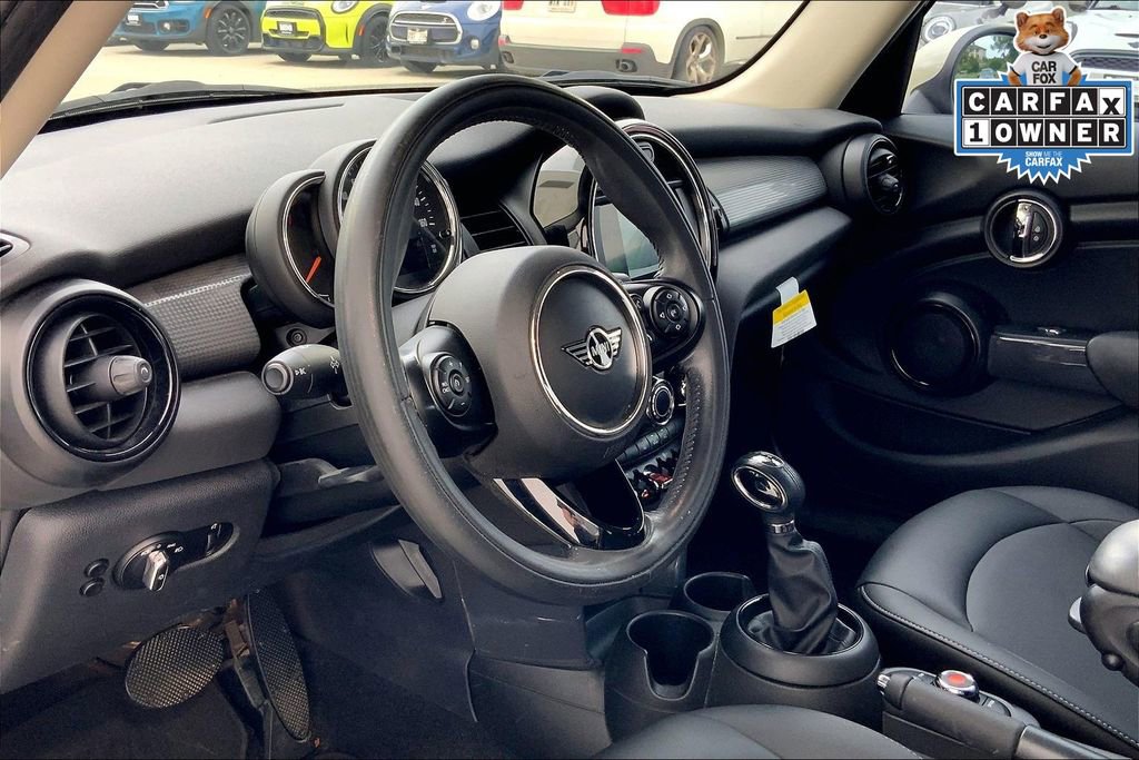 Used 2019 MINI Cooper 4-Door Hardtop image 11