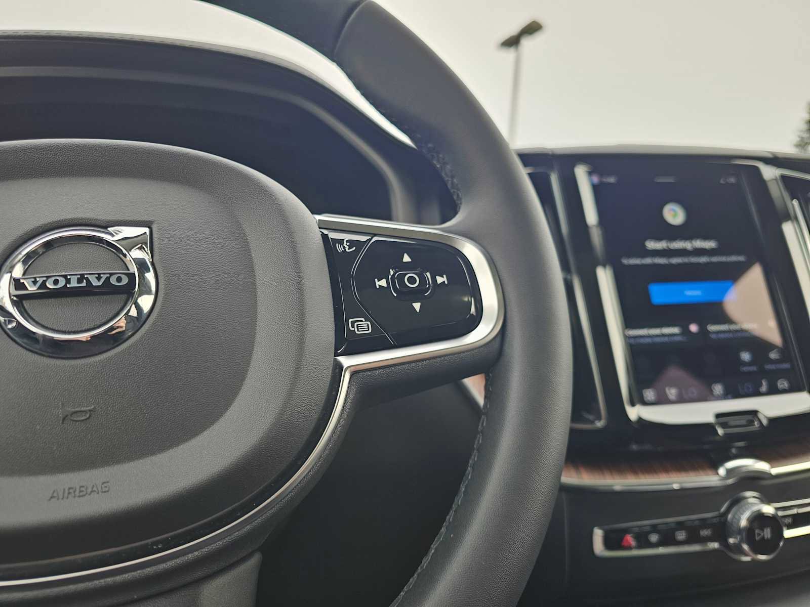 Certified 2023 Volvo XC60 T8 Ultimate image 36