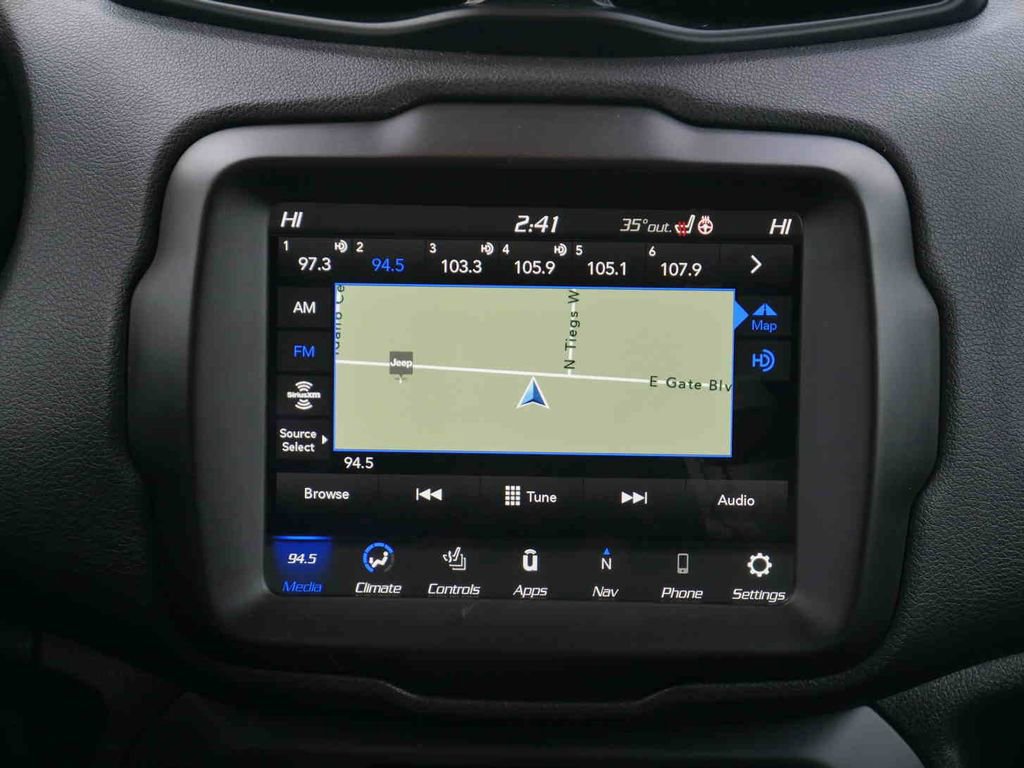 Used 2022 Jeep Renegade Latitude w/ Convenience Group image 6