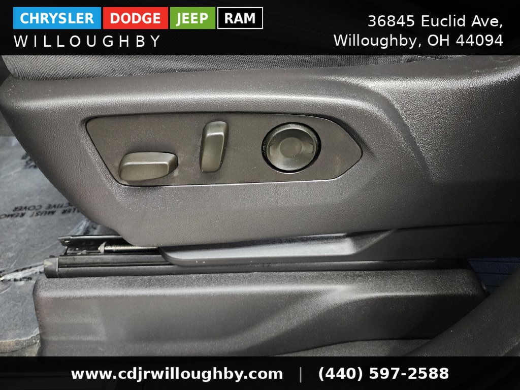 Used 2024 Chevrolet Silverado 1500 LT Trail Boss w/ Convenience Package II AWD/4WD image 16