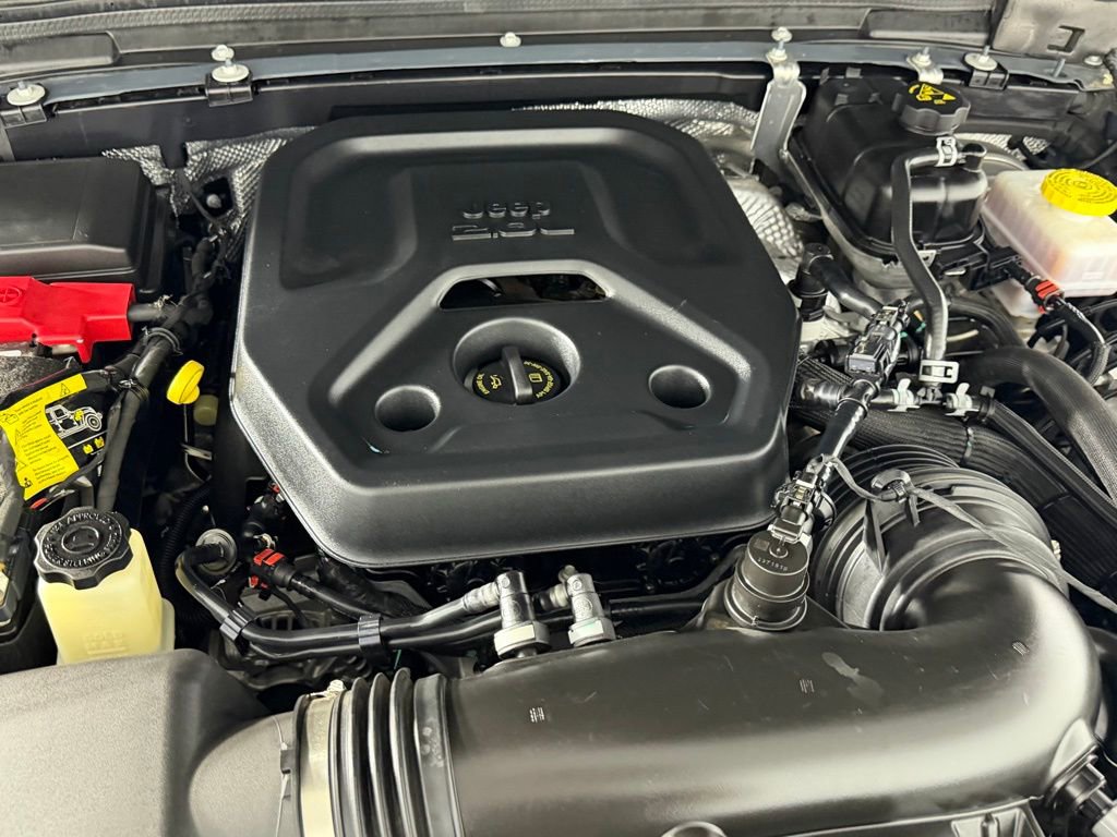 Used 2025 Jeep Wrangler Sport image 32