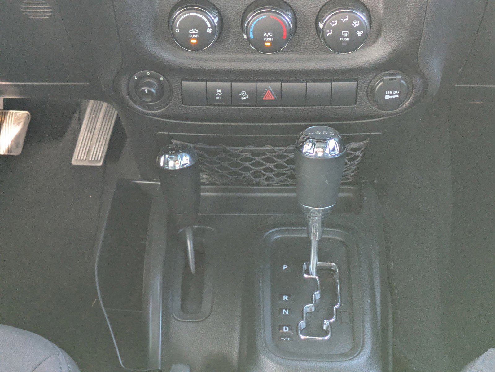 Used 2018 Jeep Wrangler Unlimited Sport S image 13