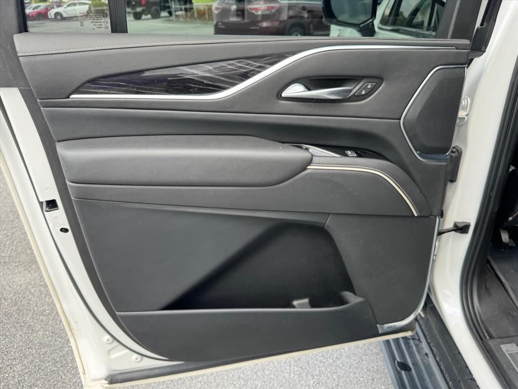 Used 2021 Cadillac Escalade ESV Sport w/ Driver Assist Tech Package AWD/4WD image 15
