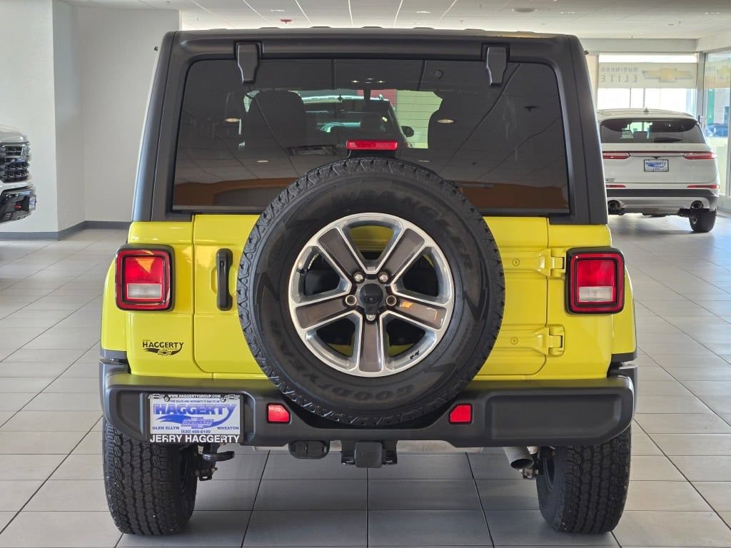 Used 2023 Jeep Wrangler Unlimited Sahara w/ Cold Weather Group AWD/4WD image 12