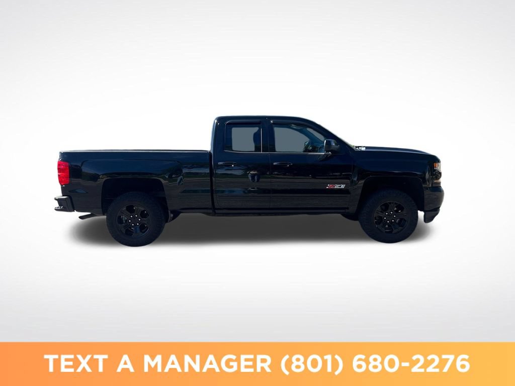 Used 2017 Chevrolet Silverado 1500 LT w/ Midnight Edition AWD/4WD image 6