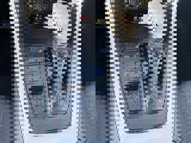 Used 2021 Toyota RAV4 XLE w/ Convenience Package image 18