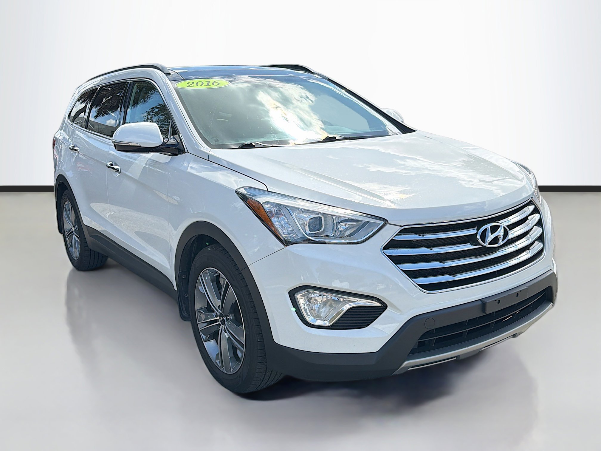 Used 2016 Hyundai Santa Fe Limited w/ Option Group 04 image 1