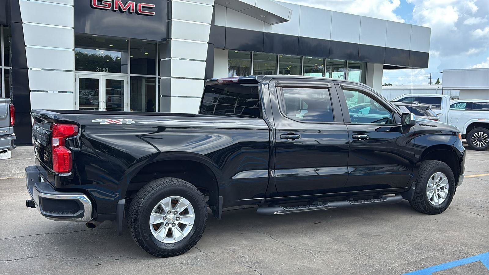 Certified 2023 Chevrolet Silverado 1500 LT w/ Protection Package AWD/4WD image 8