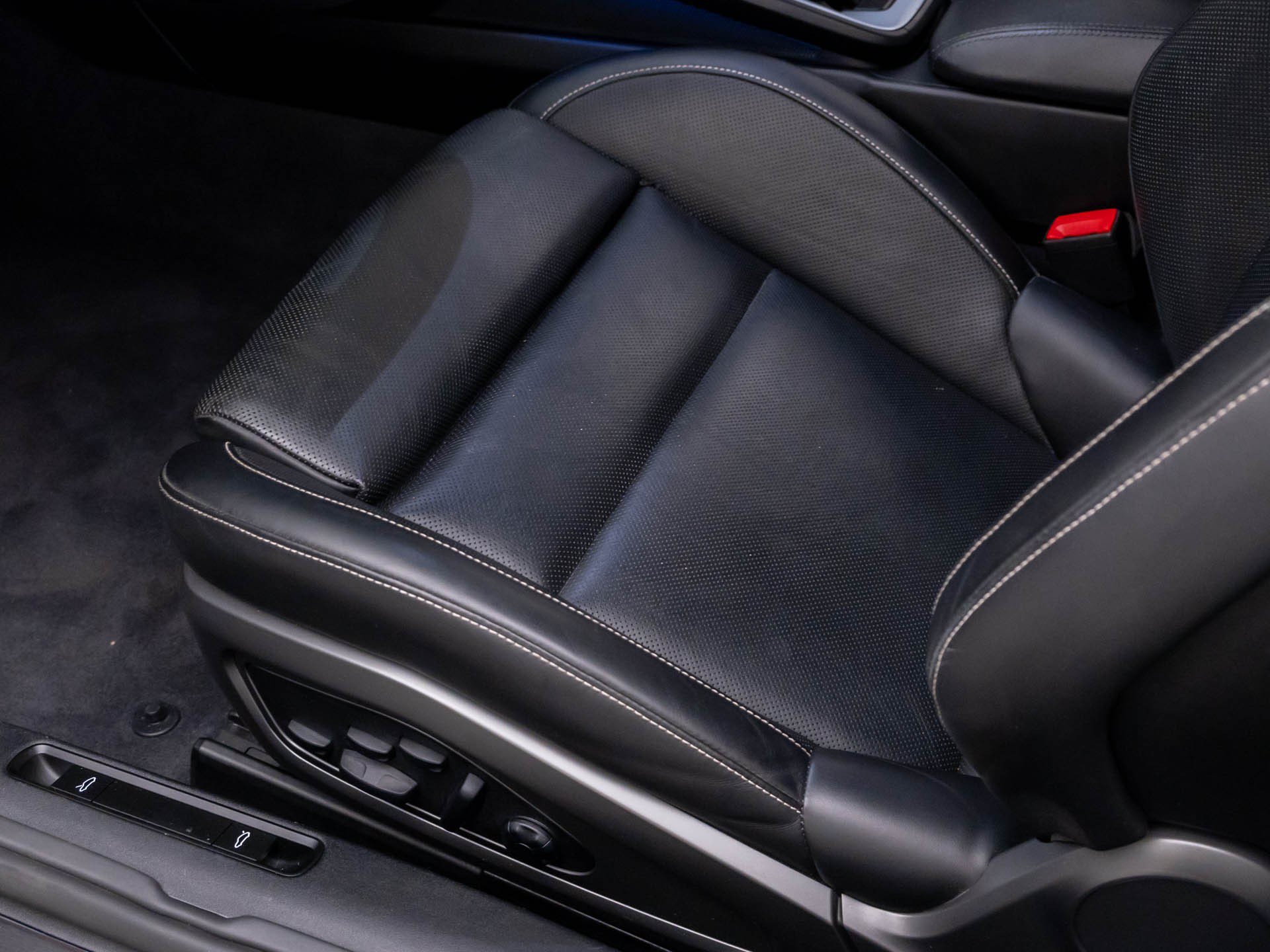 Certified 2023 Porsche 911 Carrera 4 GTS AWD/4WD image 17