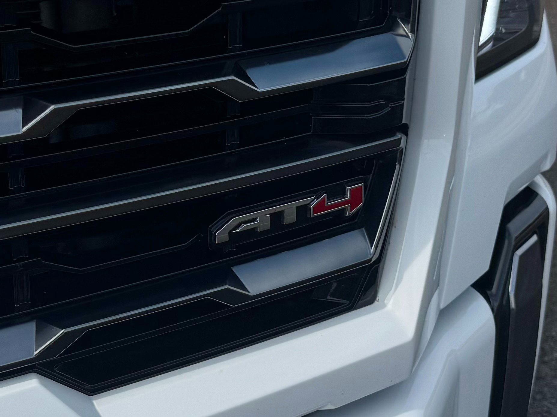 Used 2024 GMC Sierra 2500 AT4 w/ AT4 Preferred Package image 84