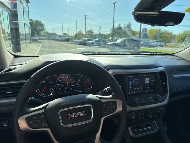 Used 2023 GMC Acadia Denali w/ Denali Technology Package AWD/4WD image 23