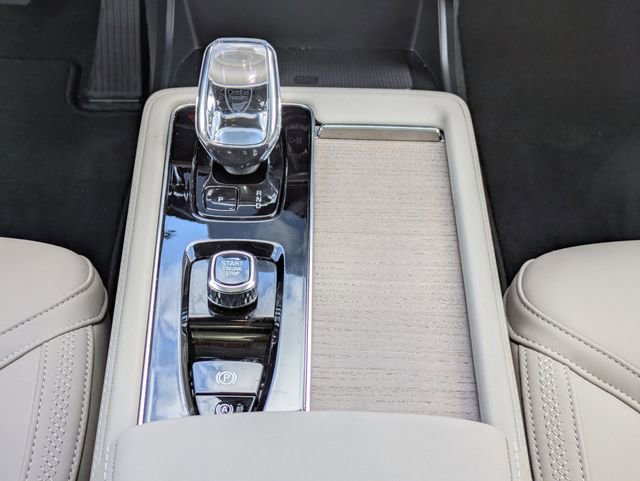 Certified 2026 Volvo XC90 B6 Plus w/ Protection Package Premier AWD/4WD image 25