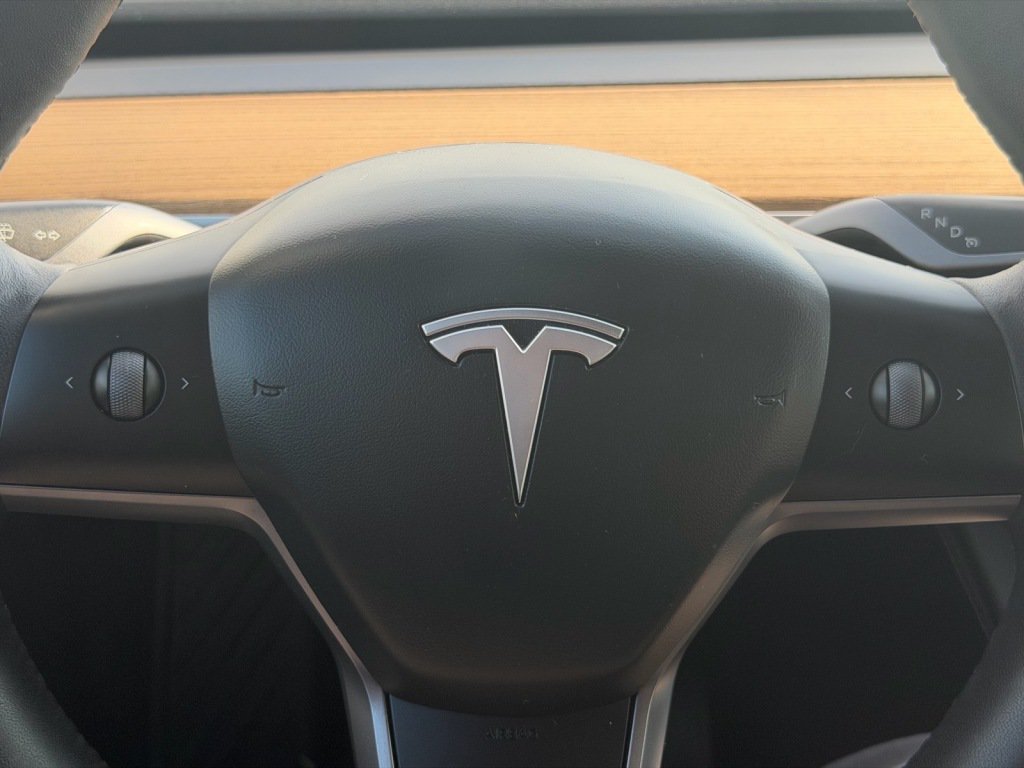 Used 2023 Tesla Model Y Long Range AWD/4WD image 12