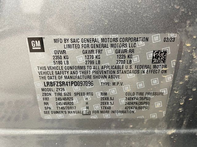 Used 2023 Buick Envision Avenir image 30