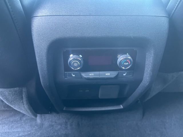 Used 2024 Chevrolet Traverse RS image 17