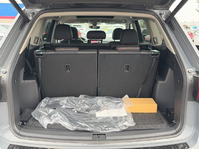 New 2026 Volkswagen Atlas Peak Edition AWD/4WD image 26