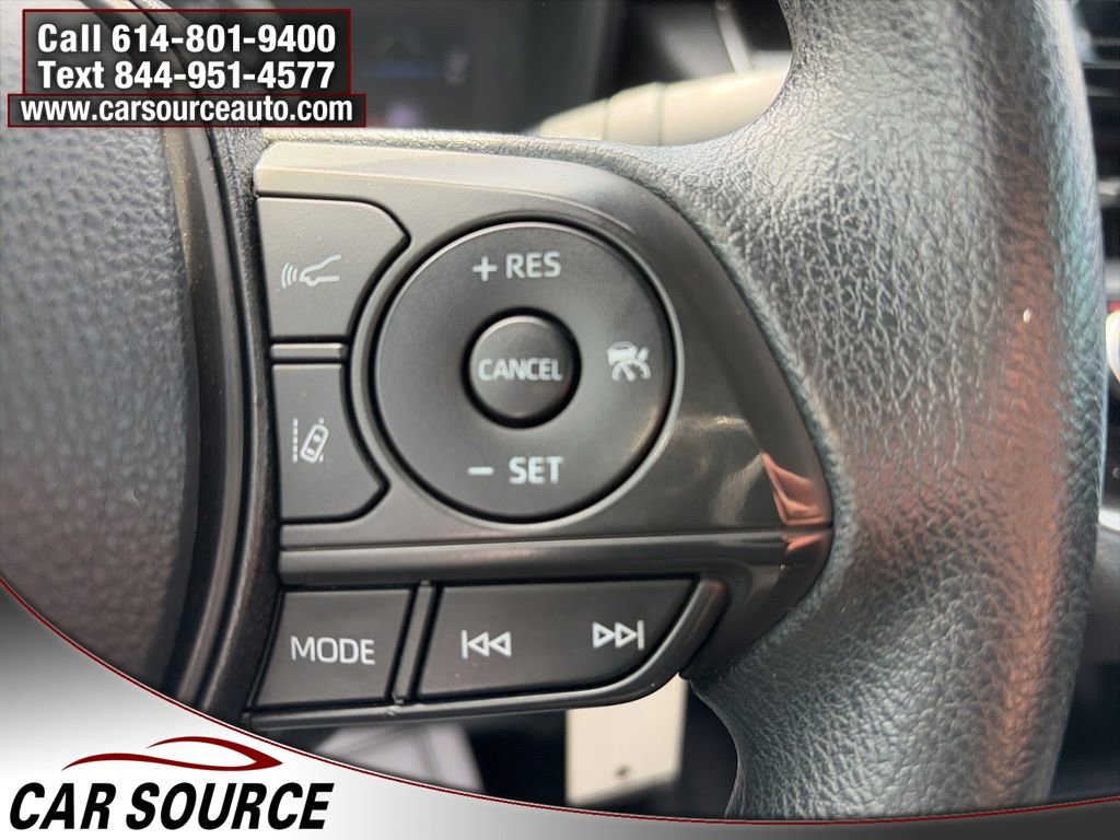 Used 2021 Toyota Corolla LE FWD image 12