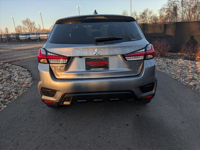 Used 2021 Mitsubishi Outlander Sport SE image 4