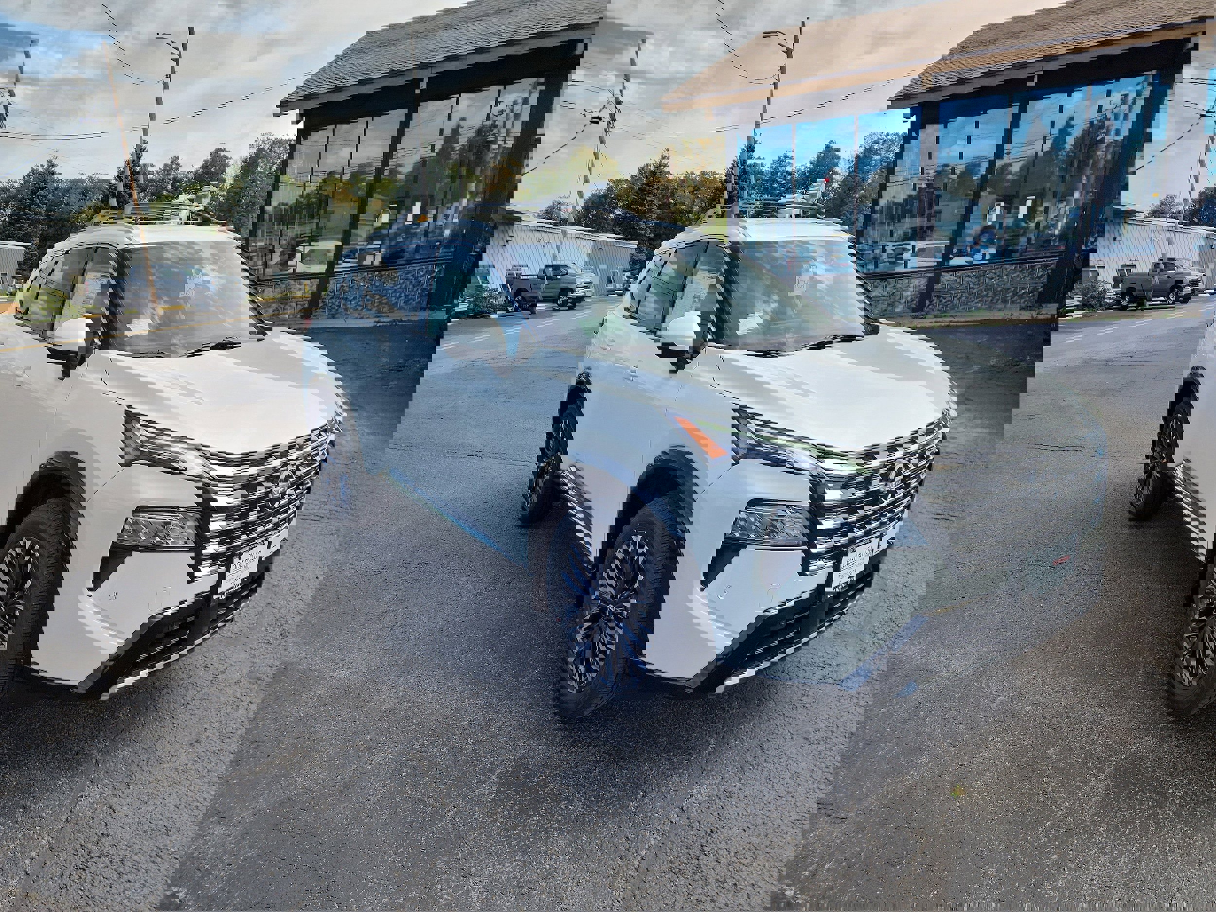 New 2026 Nissan Rogue Platinum w/ Platinum Premium Package image 1