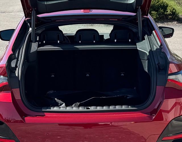 Certified 2025 BMW i4 xDrive40i w/ M Sport Package image 34