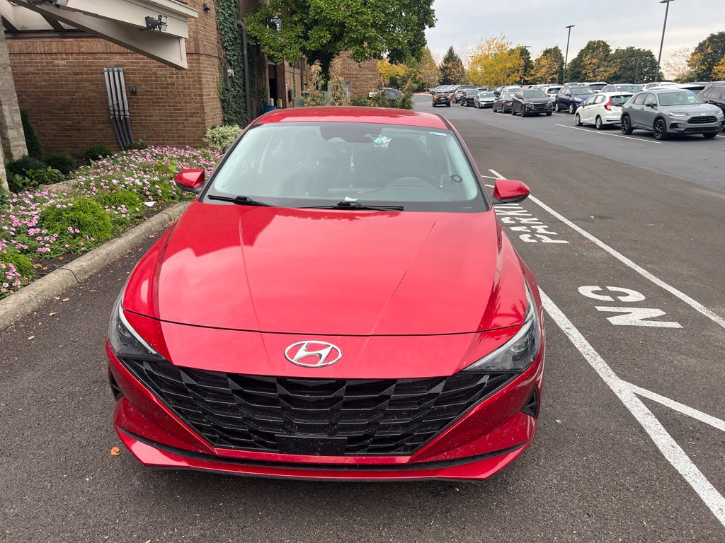 Used 2021 Hyundai Elantra SEL w/ Convenience Package FWD image 3