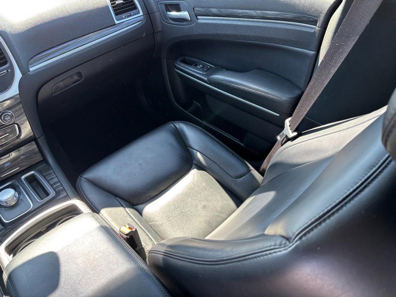 Used 2022 Chrysler 300 Touring L image 14