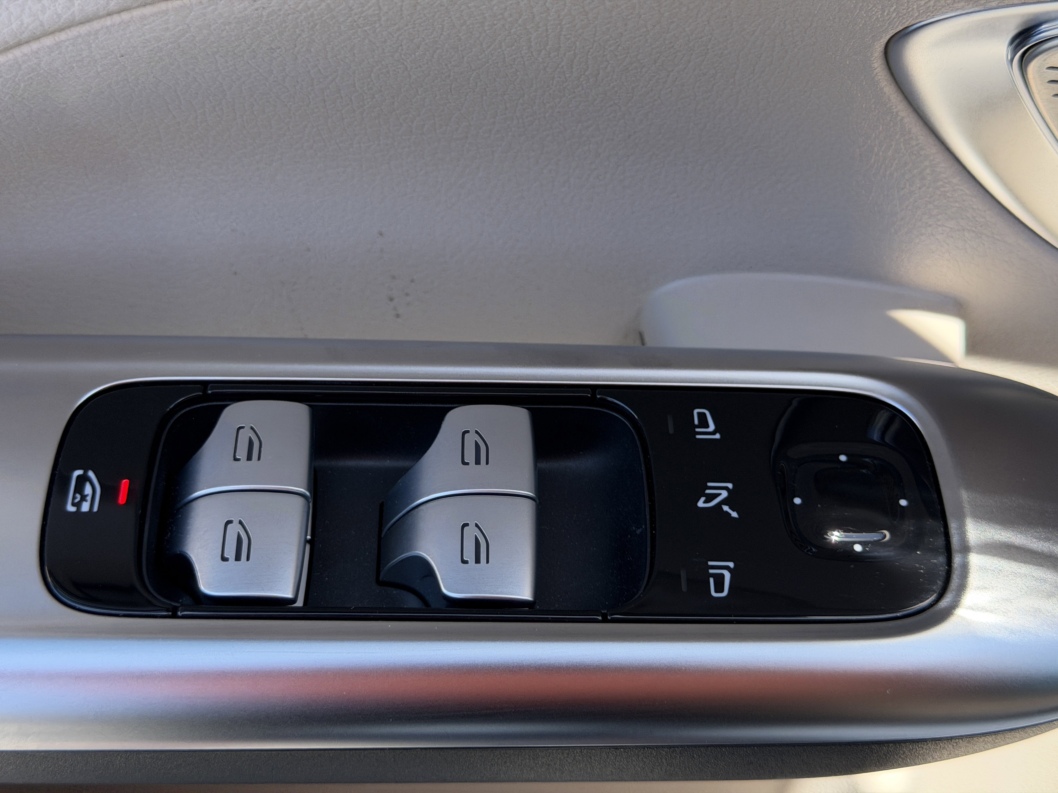 Used 2024 Mercedes-Benz C 300 4MATIC Sedan image 24