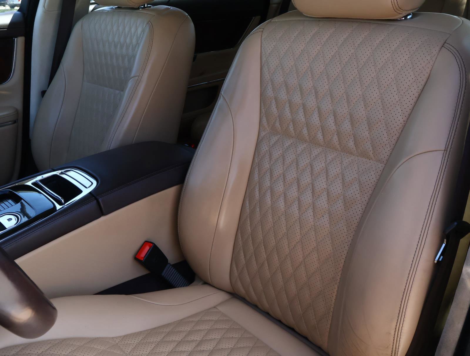 Used 2018 Jaguar XJ L Portfolio image 13