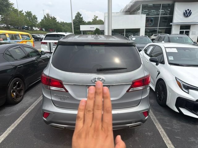 Used 2017 Hyundai Santa Fe SE FWD image 7