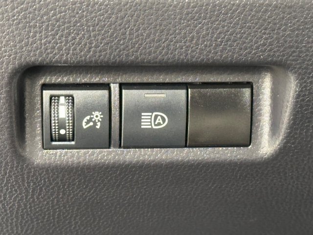Certified 2025 Toyota RAV4 XLE AWD/4WD image 22