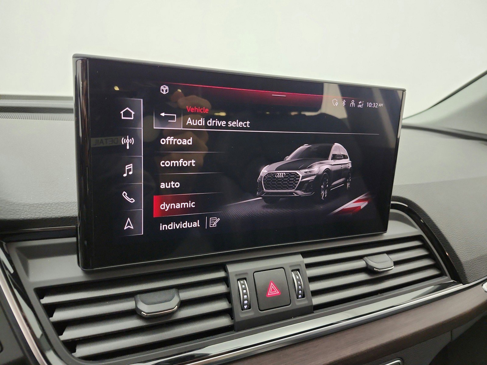 Used 2023 Audi Q5 e Premium w/ Convenience Package AWD/4WD image 13