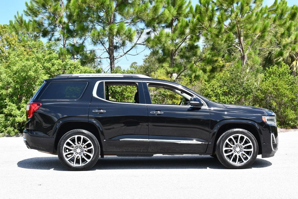 Used 2021 GMC Acadia Denali w/ Denali Technology Package FWD image 35